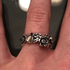 Pandora Ring